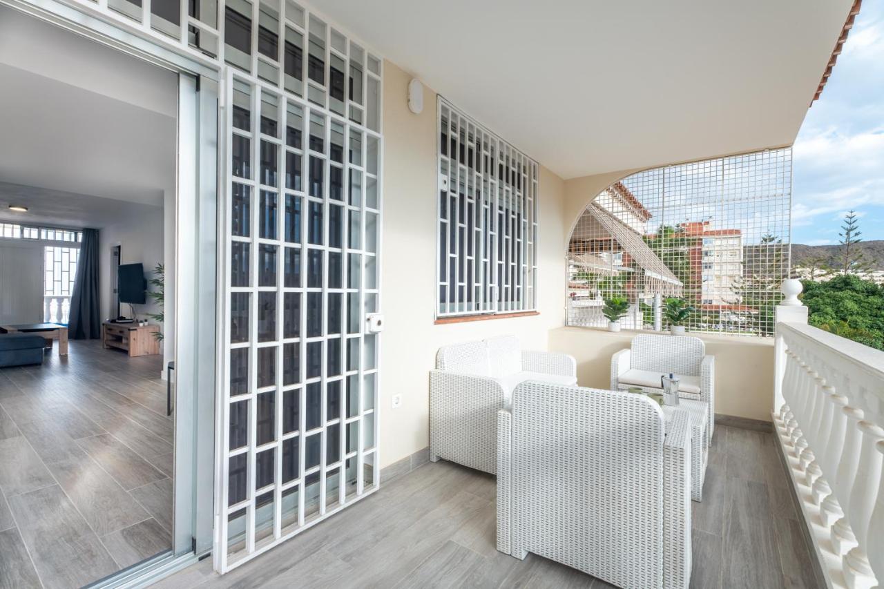ארונה Las Rosas Sunset Apartment מראה חיצוני תמונה