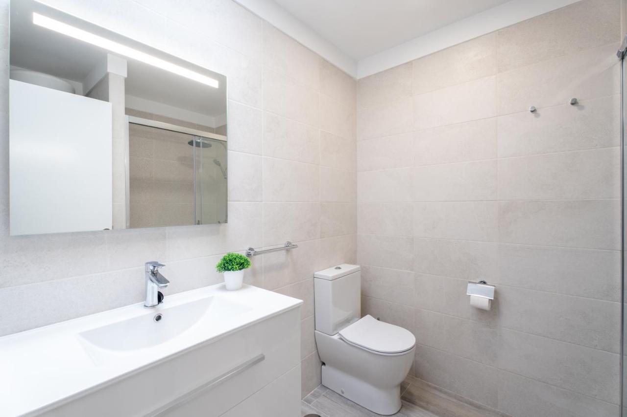 ארונה Las Rosas Sunset Apartment מראה חיצוני תמונה